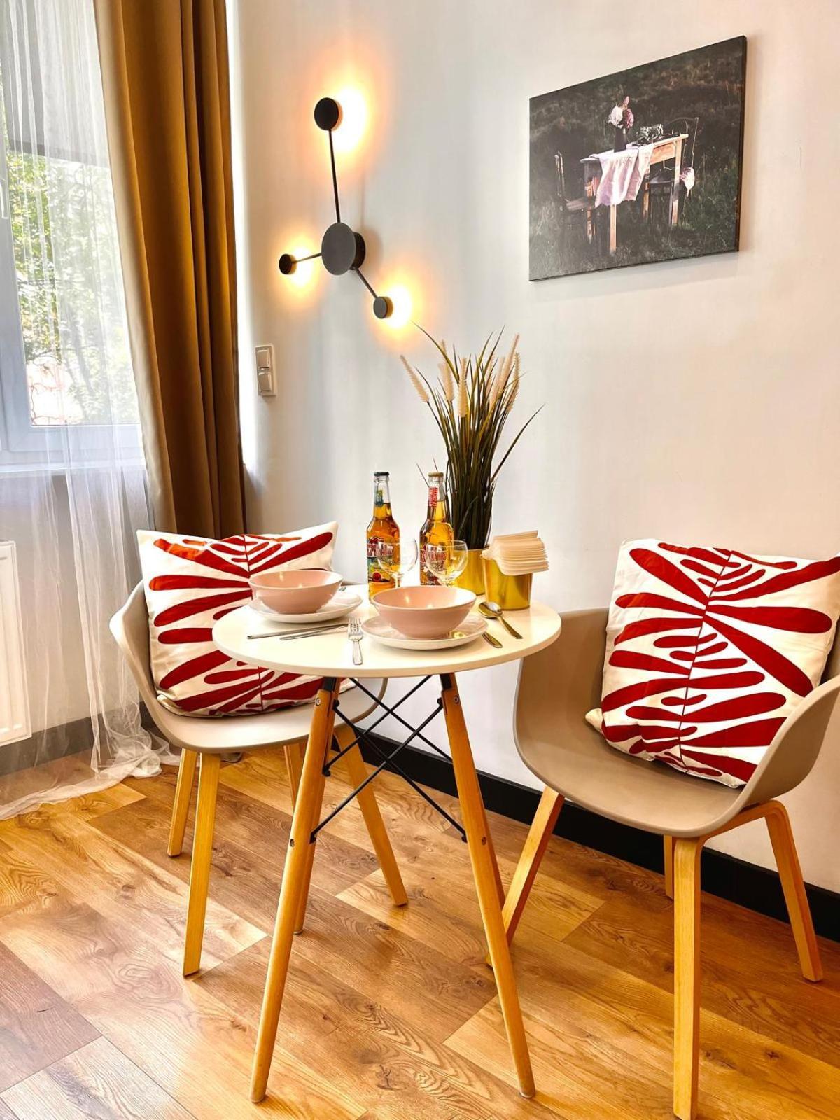 Super 1 Bed Room Condo In Warszawa Center Eksteriør bilde