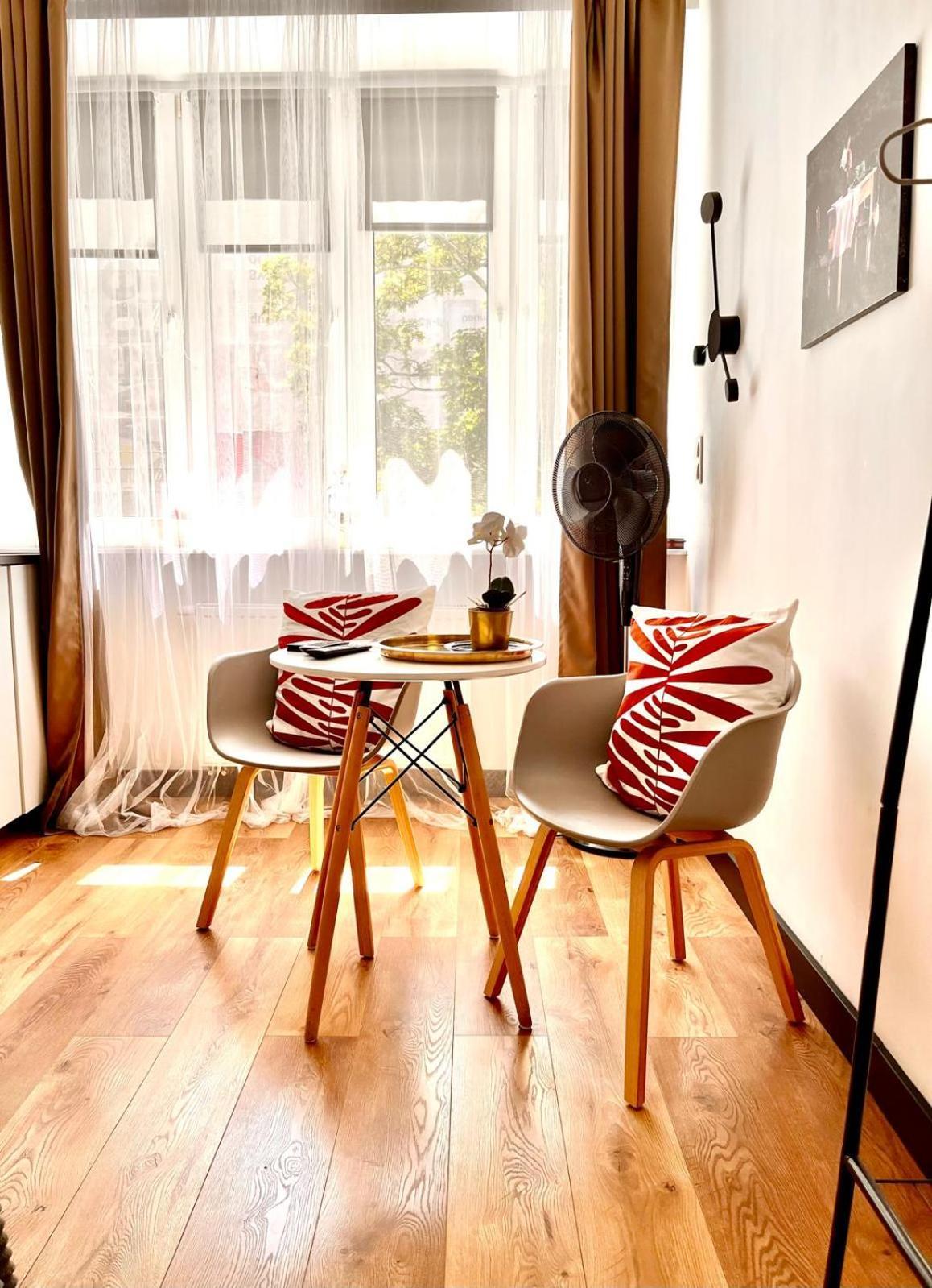 Super 1 Bed Room Condo In Warszawa Center Eksteriør bilde